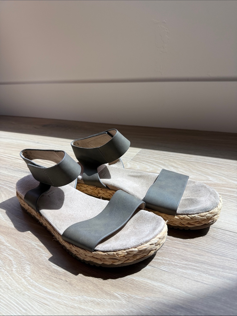 Women’s Gray Soul Neutralizer Platform Sandals